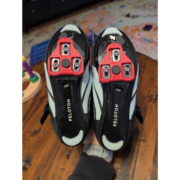 EUC Peloton cycling bike shoes with look delta cleats EU 38 US women's 7 - Picture 6 of 7